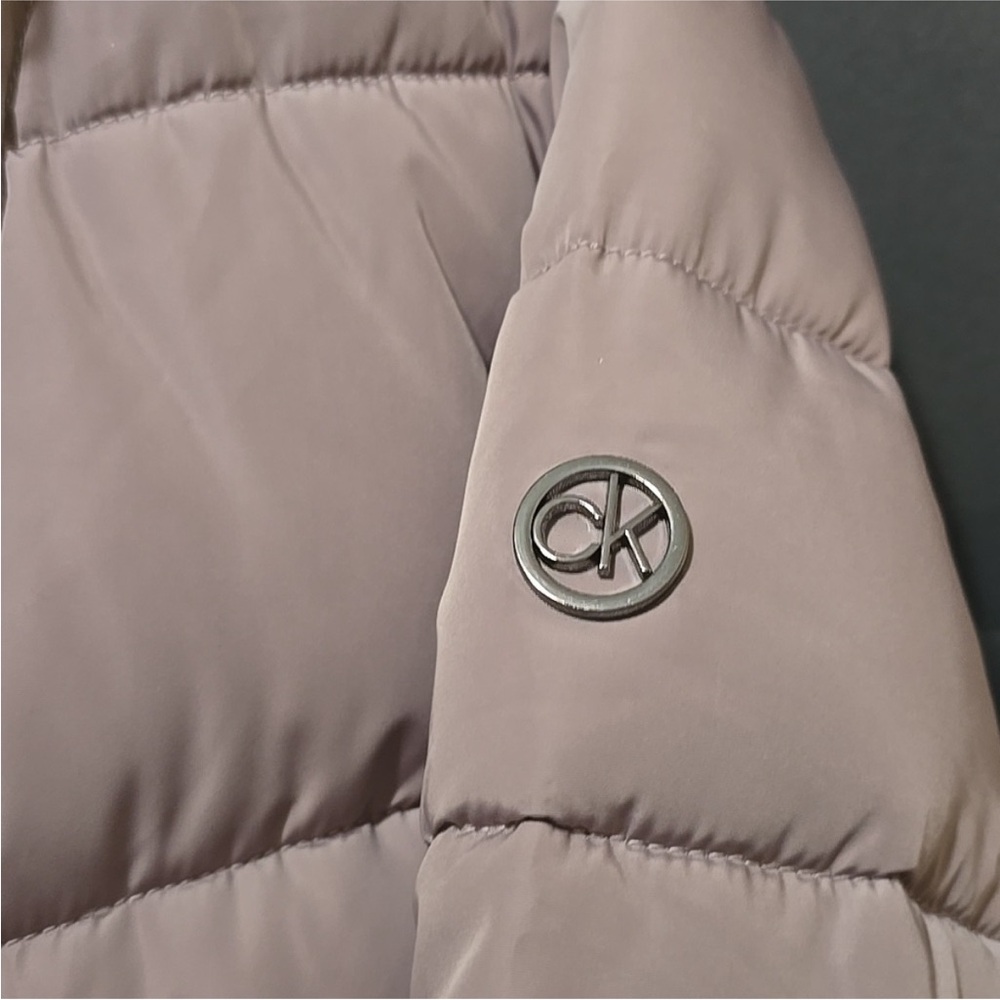 Calvin Klein Women's Puffer Jacket in Mauve - Picture 6 of 11